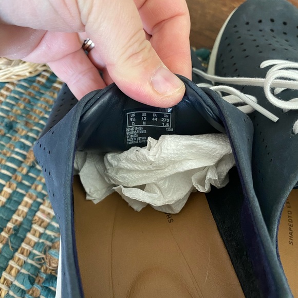 Clarks Unstructured Navy Sneaker US W12 Worn Once! - Picture 7 of 7